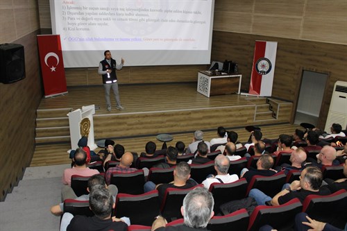 Asayiş Şube Müdürlüğümüz ve Özel Güvenlik Şube Müdürlüğümüzce Bankalarda Çalışan 261 Özel Güvenlik Görevlisine Eğitim Verilmiştir.