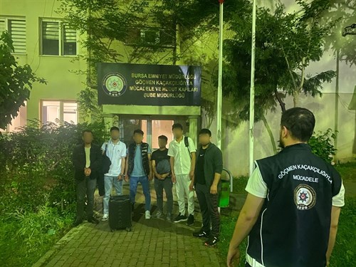 Yabancı Uyruklu Şahıslara Ücret Karşılığı Kalacak Yer Temin Eden İki Şahıs Yakalandı.